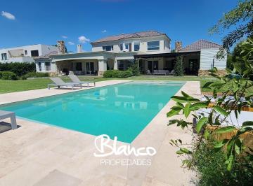 Casa · 460m² · 5 Ambientes · 2 Cocheras · Casa en Venta en Estancias del Pilar, Pilar, G. B. a. Zona Norte