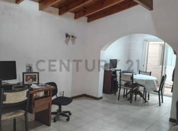Casa · 118m² · 3 Dormitorios · 1 Cochera · Casa en Venta Ciudad de Mendoza.