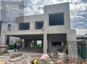 Casa · 175m² · 4 Ambientes · 2 Cocheras · Casa a Estrenar en Venta 5 Ambientes en Vila Marina II Dique Lujan
