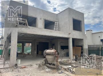 Casa · 175m² · 4 Ambientes · 2 Cocheras · Casa a Estrenar en Venta 5 Ambientes en Vila Marina II Dique Lujan