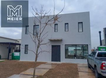 Casa · 175m² · 4 Ambientes · 2 Cocheras · Casa a Estrenar en Venta 5 Ambientes en Vila Marina II Dique Lujan