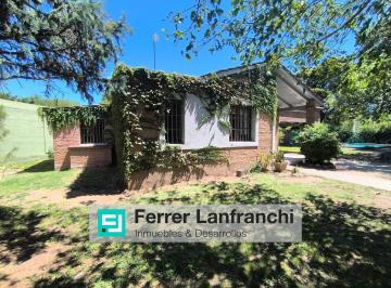 Casa · 253m² · 7 Ambientes · 2 Cocheras · Casa en Villa Belgrano