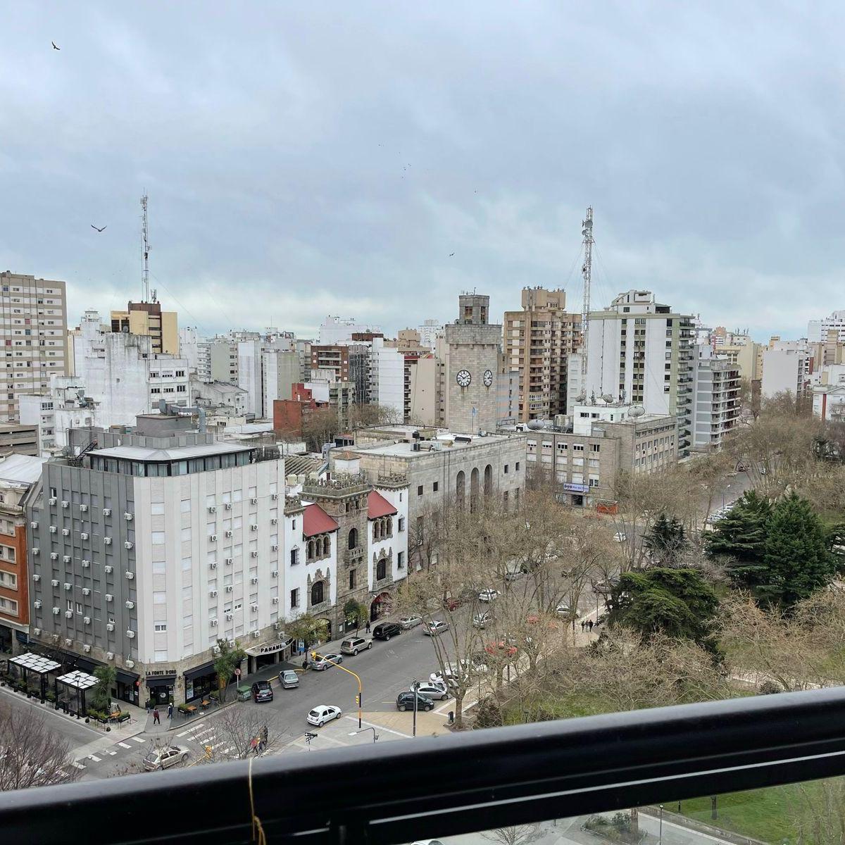 Depto 4 amb, 180m² con cochera y baulera — Centro