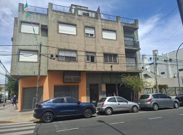FRENTE EDIFICIO · Departamento en Venta, 3 Ambientes en Munro, con Parrilla