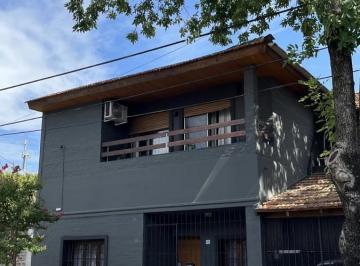 Casa · 168m² · 4 Ambientes · Casa en Venta - 3 Dorm. 4 Baños - Vicente López