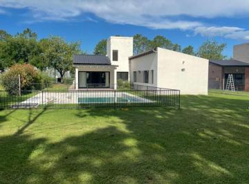 Casa de 8 ambientes, Villa Allende · Se Vende Casa en Una Planta – Chacras de La Villa