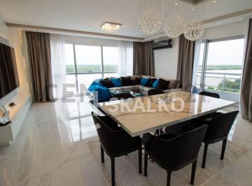 Departamento · 125m² · 7 Ambientes · 1 Cochera · Venta - Depto en Torre 2 Maui - 2 Dorm. en Suite + Baño de Servicio/ con Cochera.