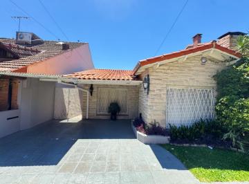 Casa · 200m² · 3 Ambientes · 1 Cochera · Casa en Venta en Punta Chica, Desarrollada en Una Planta