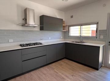 Casa · 56m² · 2 Ambientes · 2 Cocheras · Casa en Ecopueblo Alvear