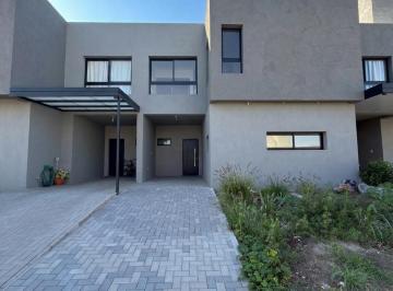 Casa de 4 ambientes, Córdoba · Dúplex a Estrenar en Docta Av - 3 Dorm. - 3 Baños (Etapa 4)