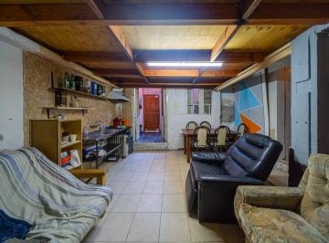 PH · 134m² · 5 Dormitorios · Dpto de Pasillo en Barrio Agote, Ideal Refaccionar, o Emprendimiento!