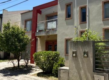 Casa · 145m² · 5 Ambientes · 2 Cocheras · Casa Barrio Privado