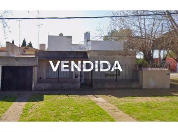 Casa · 100m² · 3 Ambientes · Vendida! Casa en Quilmes Oeste 3 Ambientes con Garaje