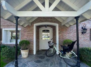 Casa de 5 ambientes, Malvinas Argentinas · Casa Alquiler San Jorge Village. Muy Buena Ubicación y Orientación.