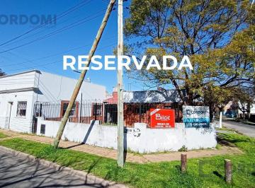 Casa · 87m² · 3 Ambientes · 1 Cochera · Reservada! Casa en Remedios de Escalada 3 Ambientes con Garaje
