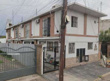 Departamento · 320m² · 3 Ambientes · 1 Cochera · Departamento en Merlo