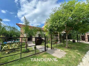 Casa · 488m² · 5 Dormitorios · 3 Cocheras · Casa en Tierra Alta - Malagueño