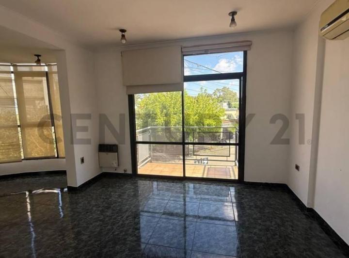 Departamento · 74m² · 4 Ambientes · 1 Cochera