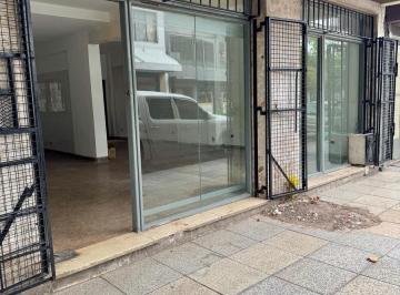 Local comercial · 52m² · Venta - Local a La Calle - Centro Mar del Plata