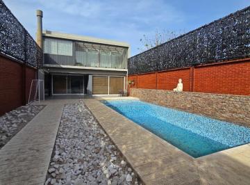 Casa · 450m² · 5 Ambientes · 2 Cocheras · Venta Casa 5 Ambientes Premium en Wilde