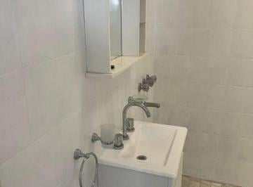 Casa · 75m² · 4 Ambientes · 1 Cochera · Casa en Venta - 2 Dorm. 1 Baño - Río Cuarto