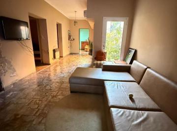 Casa · 155m² · 4 Ambientes · 1 Cochera · Casa en Venta Tolosa