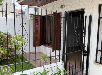 Casa · 60m² · 2 Dormitorios · Duplex Dos Dorm. Amplio Patio