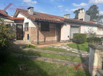 Casa · 140m² · 3 Ambientes · 2 Cocheras · Casa 4 Ambientes en Venta – Lote Propio – Apto Crédito