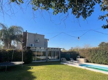 Casa · 192m² · 4 Dormitorios · 2 Cocheras · Casa en Venta en Barrio Privado Brisas de Funes (Calle Girasoles)