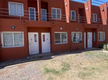 Casa · 2 Ambientes · 1 Cochera · Duplex en Venta en La Calera