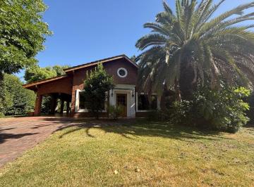 Casa de 4 ambientes, Cañuelas · Casa en Venta La Martona 3 Dorm. (1 en Suite) con Pileta