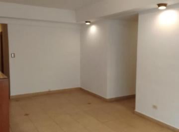 Departamento · 76m² · 4 Ambientes · Departamento en Venta - 3 Dorm. 2 Baños - Flores