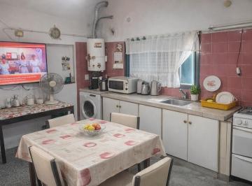 Casa · 120m² · 3 Ambientes · 3 Cocheras · Amplia Casa en Villa Gobernador Galvez