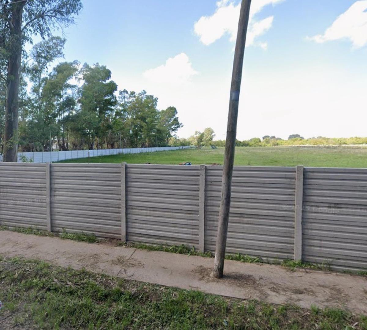 Laguna Del Monte 100, Pilar, Pilar