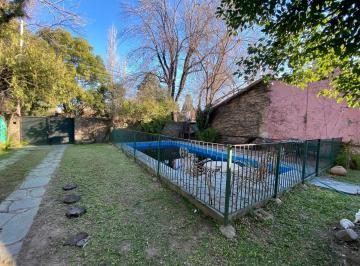 Casa · 100m² · Venta/permuta - Casa - 3 Dorm. - Pileta - Jardin - Cochera. Fisherton, Rosario.
