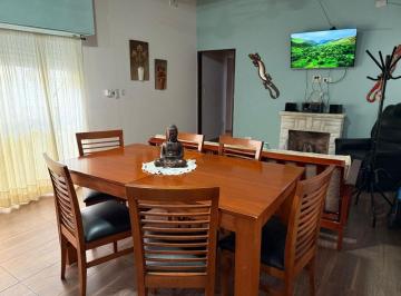 Casa de 4 ambientes, La Plata · Venta de Casa en Los Hornos - La Plata - 149 E/ 49 y 50