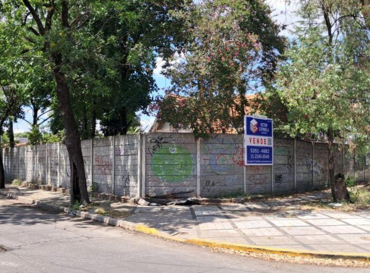 Terreno · 1231m²