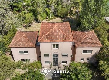 Casa · 350m² · 7 Ambientes · 2 Cocheras · Casa a La Venta en Barrio Altamira, Tigre