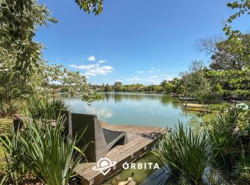 Casa · 350m² · 7 Ambientes · 2 Cocheras · Casa a La Venta en Barrio Altamira, Tigre