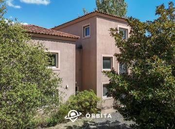 Casa · 350m² · 7 Ambientes · 2 Cocheras · Casa a La Venta en Barrio Altamira, Tigre