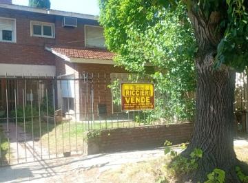 Casa · 150m² · 4 Ambientes · Chalet en Dos Plantas