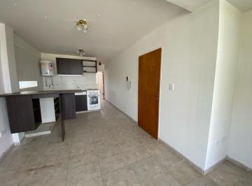Departamento · 43m² · 2 Ambientes · 1 Cochera · Venta - Departamento 1 Dormitorio Semi Piso con Cochera Al Frente. Echesortu, Rosario.
