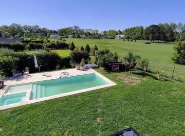 Casa · 293m² · 5 Ambientes · 4 Cocheras · Casa en Venta con Pileta en Una Planta, Haras Santa Maria