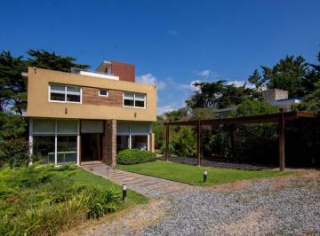 Quinta vacacional · 220m² · 5 Ambientes · Venta Casa de Playa - Ohana Beach House Mar de Las Pampas