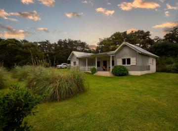Casa · 110m² · 4 Ambientes · Mar de Las Pampas - Casa Cerca del Mar