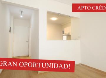 Departamento de 4 ambientes, Villa Devoto · Hermoso Departamento 4 Ambientes con Patio y Balcón Reciclado a Nuevo en Villa Devoto