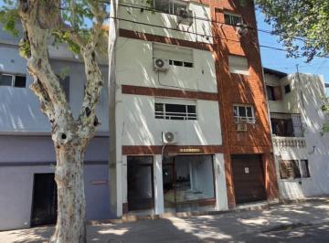 Departamento · 85m² · 3 Ambientes · 1er Piso con Gran Patio