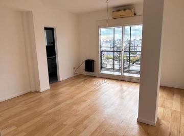 Departamento · 65m² · 3 Ambientes · 3amb Al Frente con Balcon en Plena Av Garay! Vista Abierta y Pura Luz