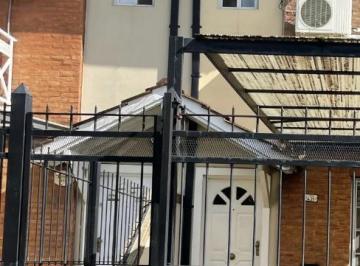 Casa · 90m² · 4 Ambientes · 1 Cochera · Duplex Venta Ituzaingo