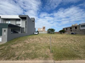Terreno · 300m² · Terreno en Solares de Manantiales
